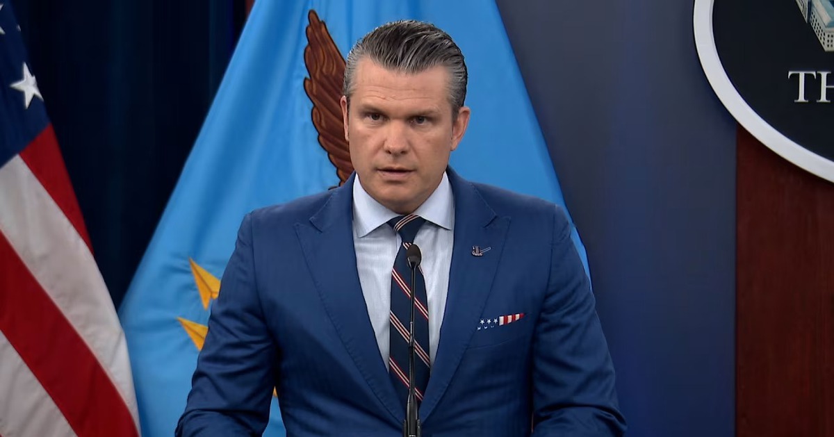 Lầu Năm Góc họp báo: Mỹ đã phá hủy hơn 50 tàu chiến Iran, tăng cường tấn công kho vũ khí ngầm