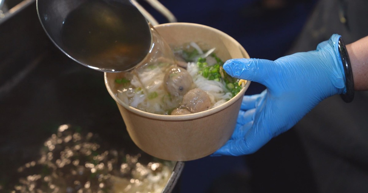 12.000 tô Phở ấm lòng công nhân Bàu Bàng