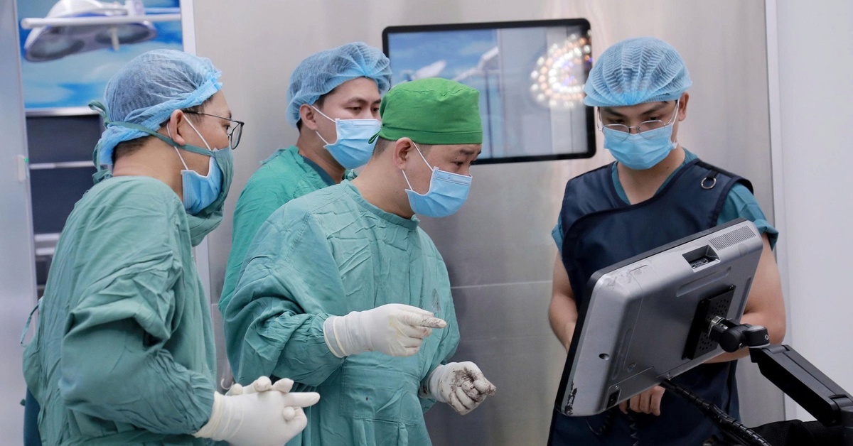 Nghe thầy lang đắp thuốc sau chấn thương, suýt mất chân vì nhiễm trùng nặng