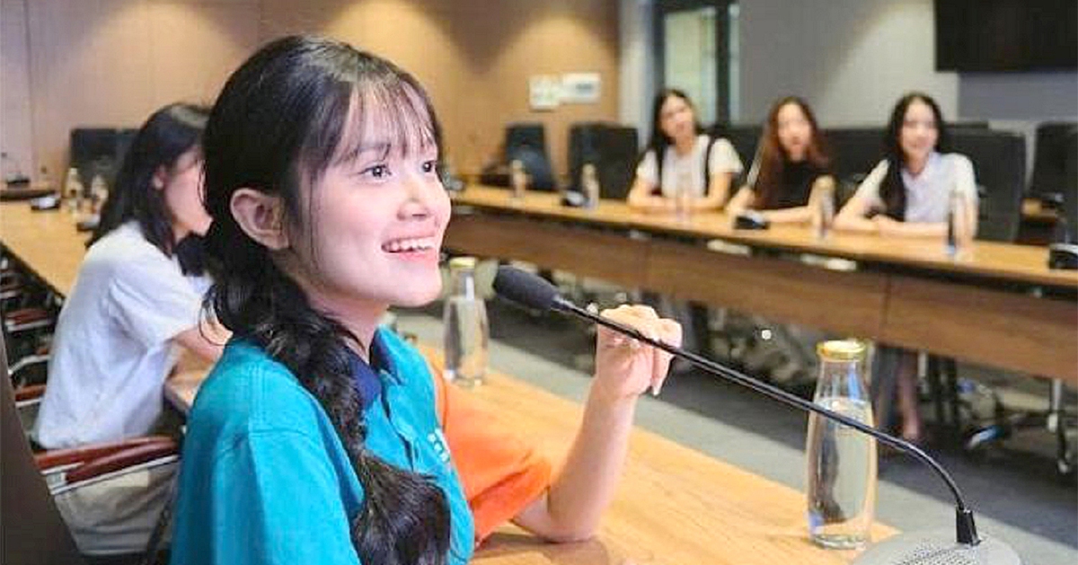 97% sinh viên UEH có việc làm sau 1 năm: 7/10 đã được tuyển trước khi nhận bằng