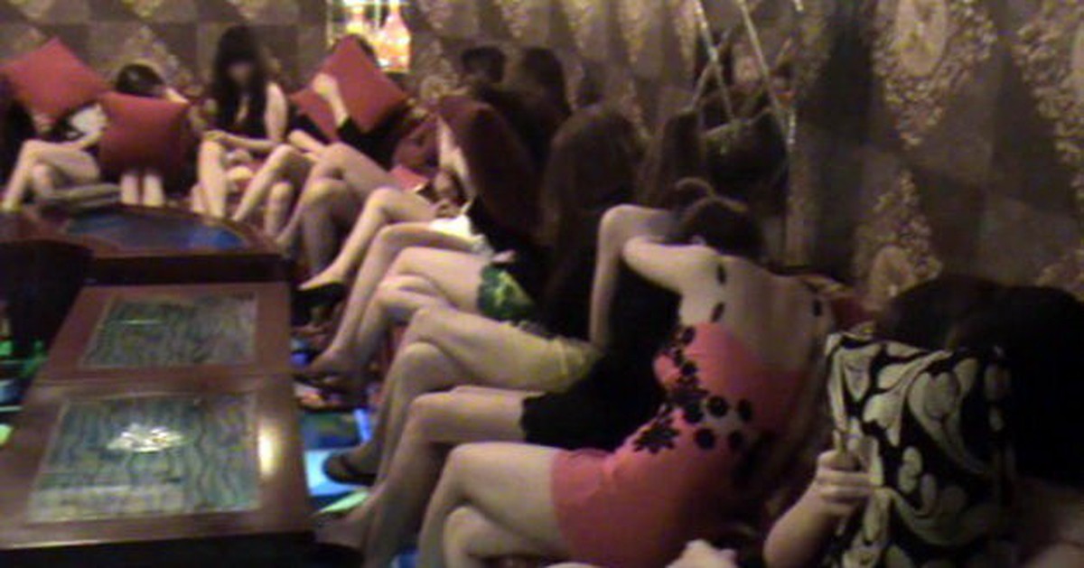 Kiểm tra karaoke, massage, tiệm cắt tóc ở TP.HCM để ngăn mại dâm trá hình