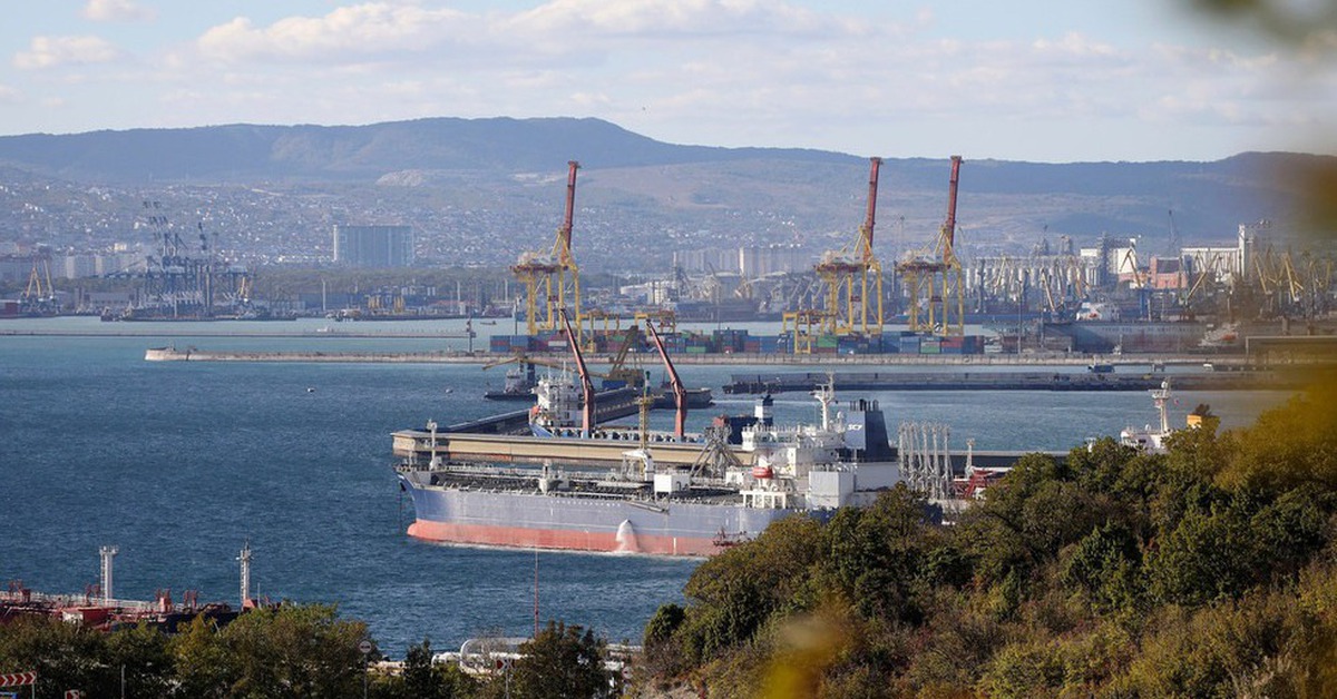 Giá dầu Urals tăng vọt, truyền thông Nga đặt câu hỏi: Chiến dịch của Mỹ ở Iran sẽ làm Nga giàu hơn?