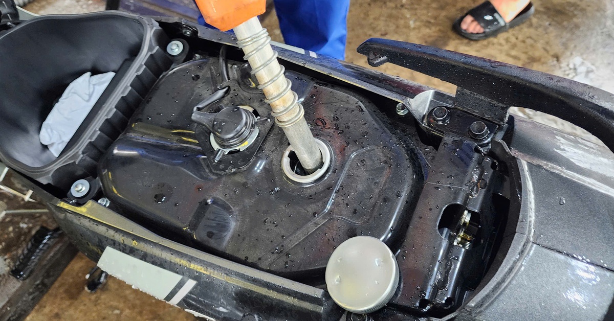 Tự ý ‘găm hàng’, giới hạn bán xăng dầu có thể bị phạt tù