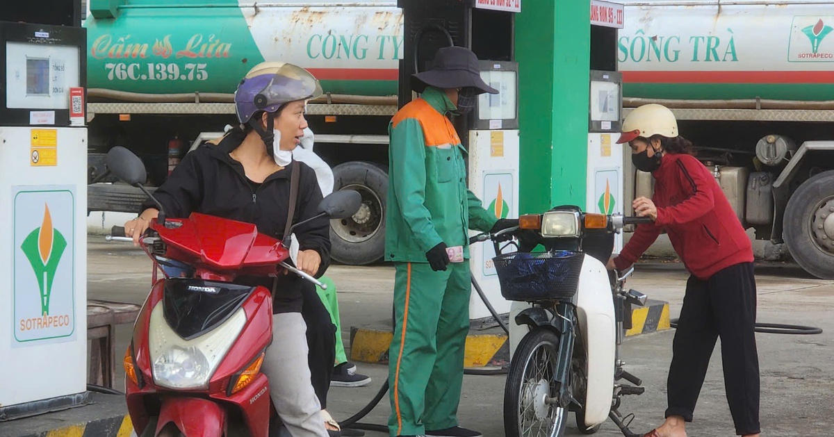 Quảng Ngãi công bố đường dây nóng 24/7 theo dõi việc bán xăng dầu