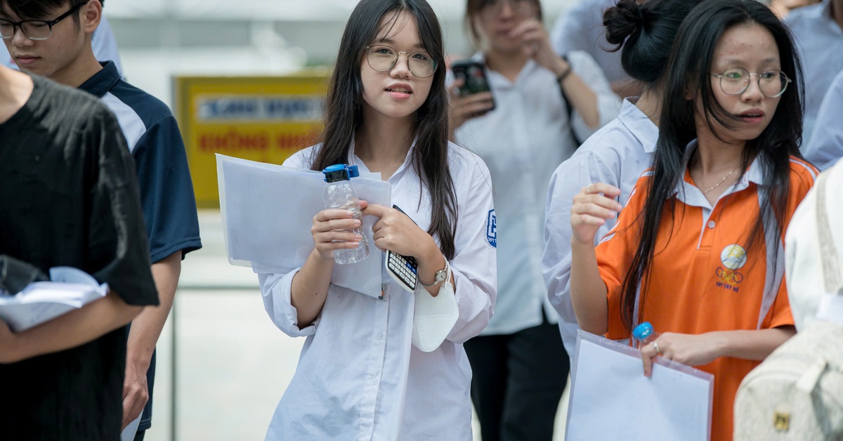 Thi tốt nghiệp THPT 2026: Gộp giấy báo dự thi, trường cấp giấy chứng nhận, rút ngắn phúc khảo