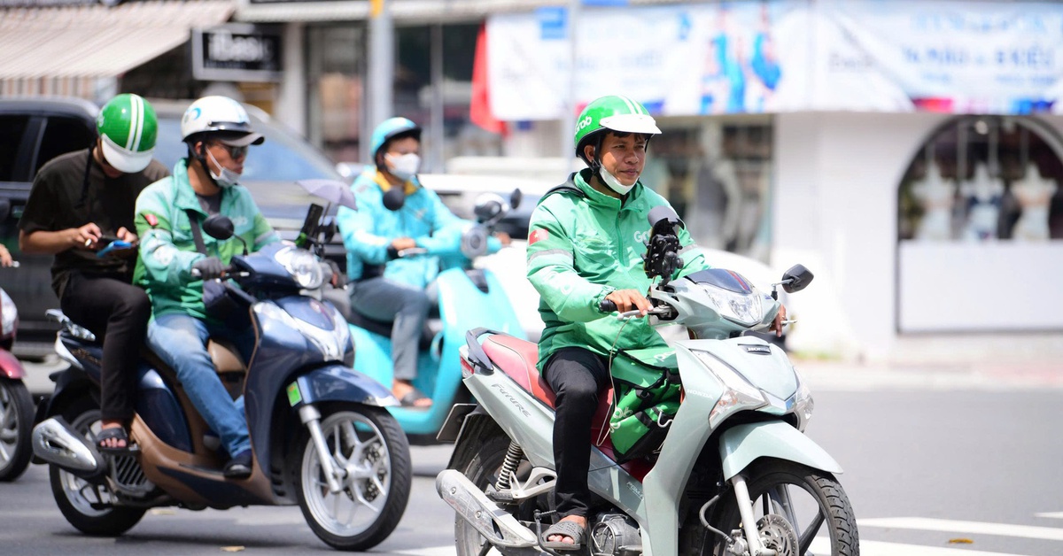 App gọi xe Grab, Be tung hỗ trợ giữ chân tài xế giữa đợt tăng giá xăng