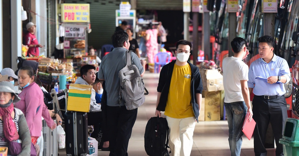 TP.HCM: 102 tuyến xe tăng giá vé, Phương Trang chưa tăng, xe công nghệ chạy điện giảm giá