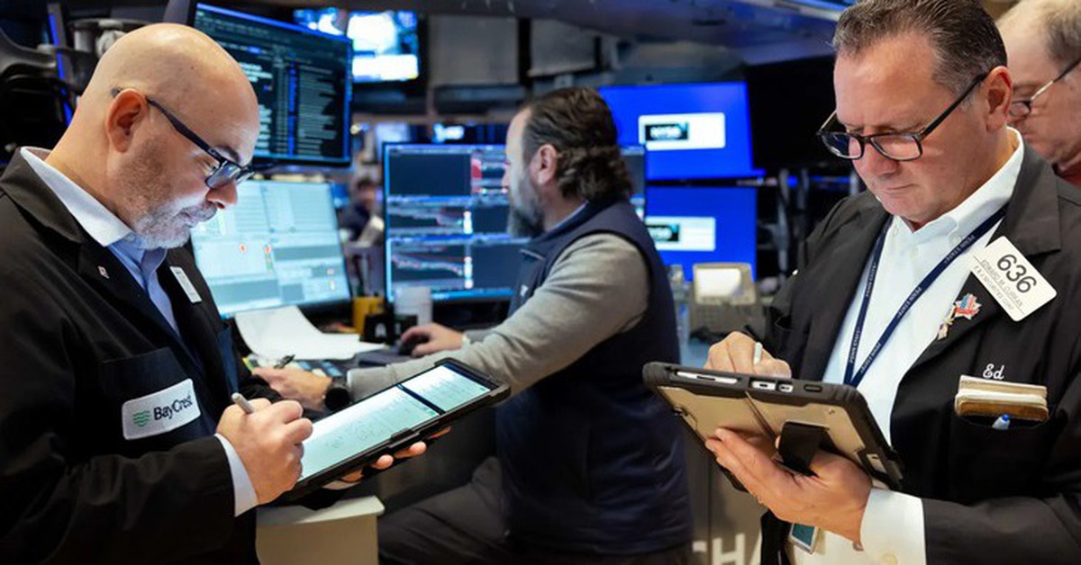 Đọc nhanh 12-3: Giá dầu lại tăng vọt, đồng USD mạnh lên, chứng khoán Mỹ chao đảo