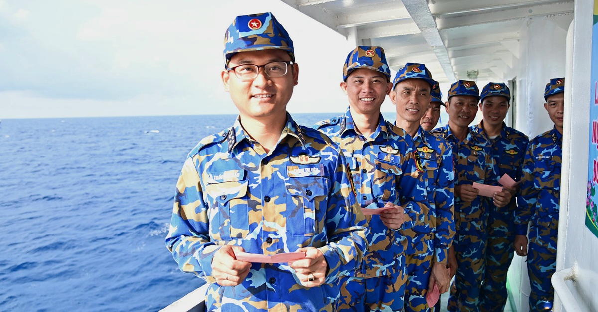 Hơn 600 cán bộ, chiến sĩ và ngư dân ở thềm lục địa phía Nam hoàn thành bầu cử sớm