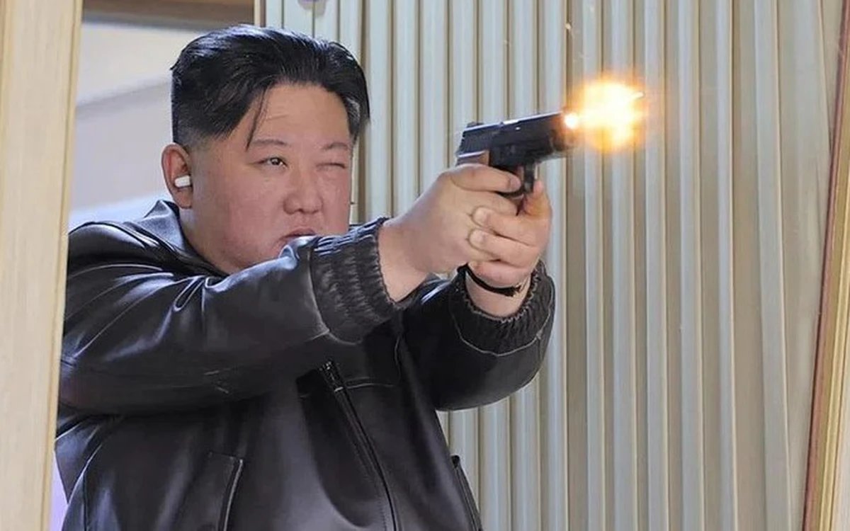 Triều Tiên công bố ảnh ông Kim Jong Un và con gái trực tiếp bắn súng