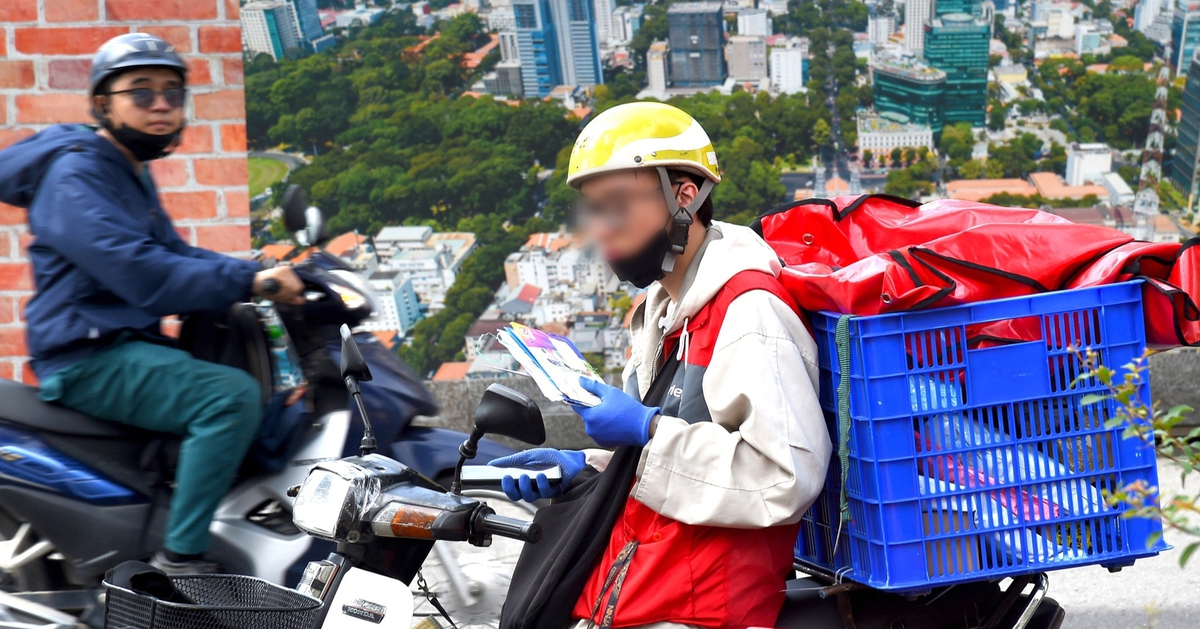 Tài xế công nghệ bán thêm bánh tráng: không ai muốn làm nhiều việc cùng lúc khi cuộc sống đủ đầy