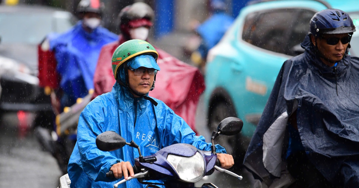 Thời tiết hôm nay 12-3: Bắc Bộ đến Huế có mưa dông, Nam Bộ nắng nóng