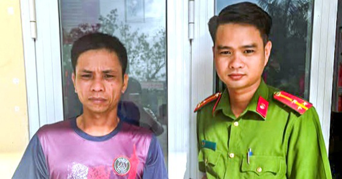 Mời làm việc thanh niên giật điện thoại của người bán vé số dạo