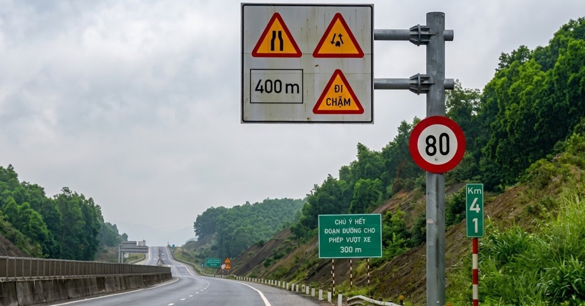 Không cắm biển 50km/h với toàn tuyến cao tốc Cam Lộ - La Sơn