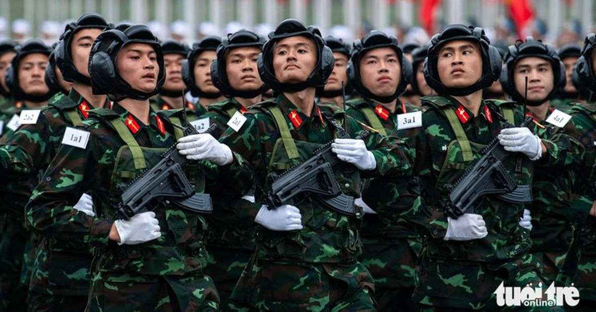 Bảng lương dự kiến của quân đội nếu tăng lương cơ sở 8% từ ngày 1-7