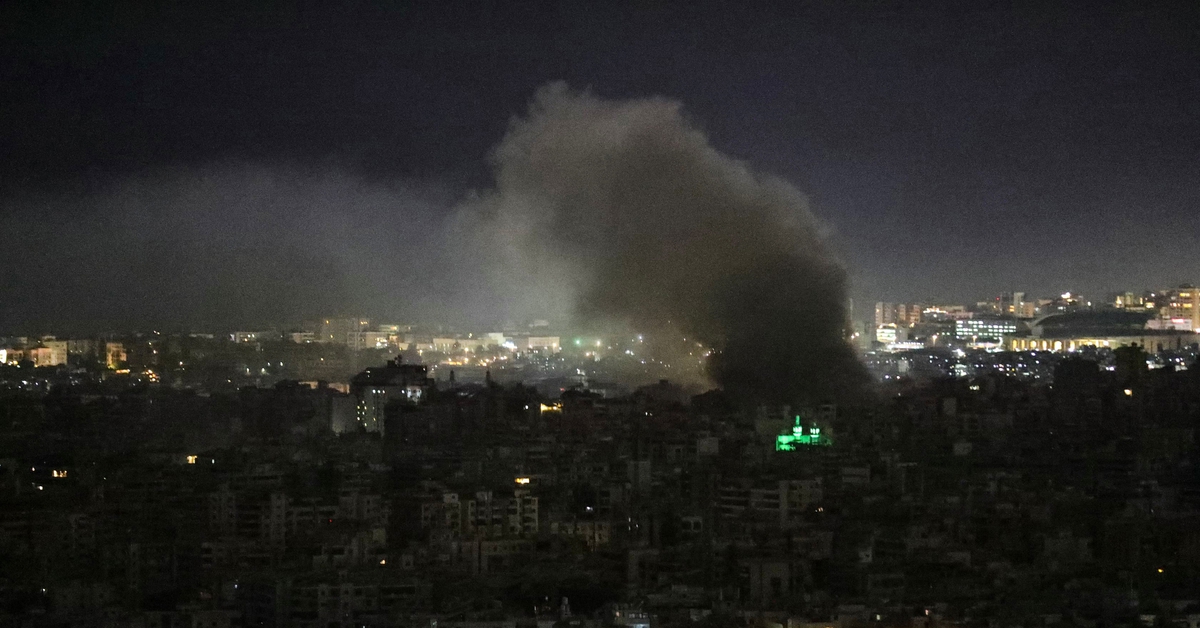 Mỹ tấn công 'đảo dầu chiến lược' của Iran; Iran phóng loạt tên lửa mới