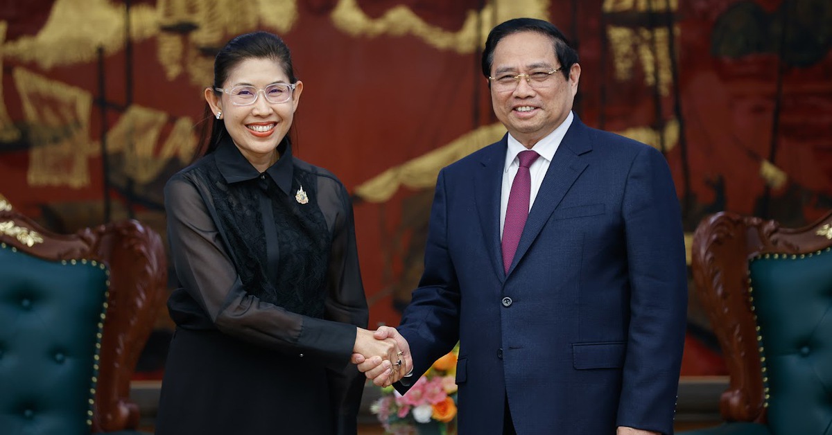 Thủ tướng đề nghị Thái Lan đảm bảo cung ứng ổn định nhiên liệu cho hàng không