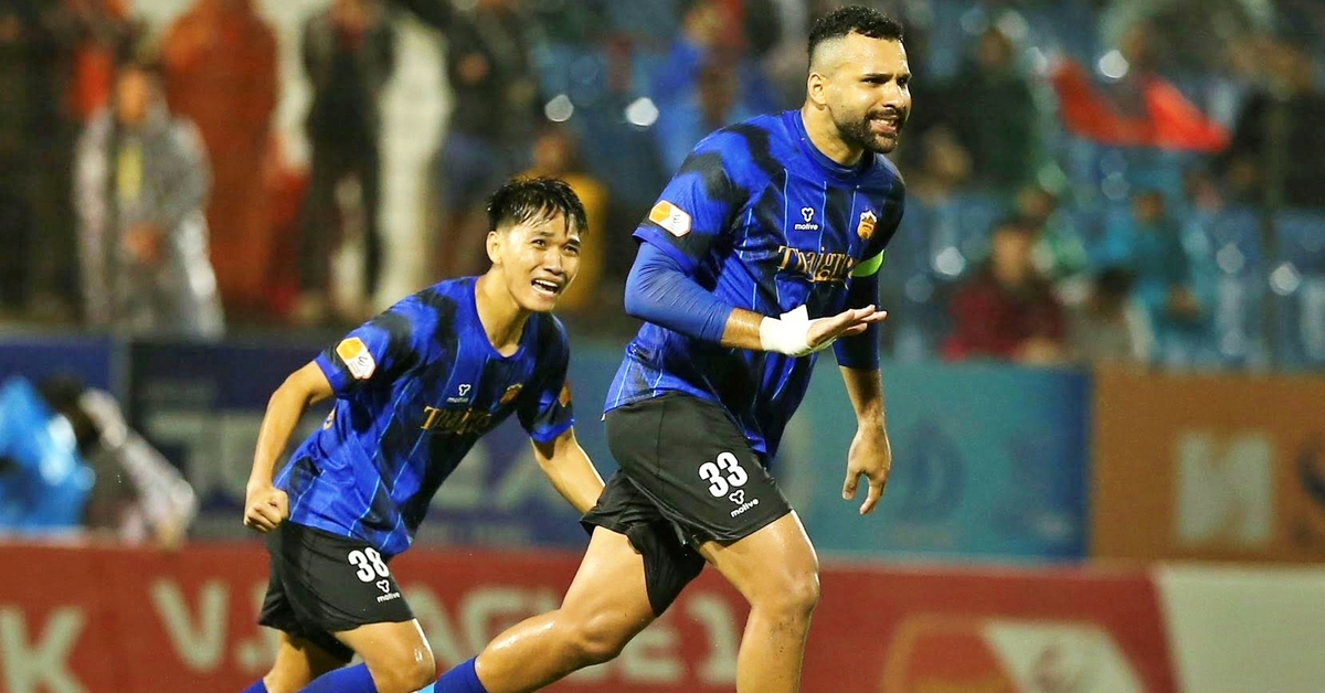 Jairo 'ghi' 3 bàn nhưng Hoàng Anh Gia Lai mất chiến thắng