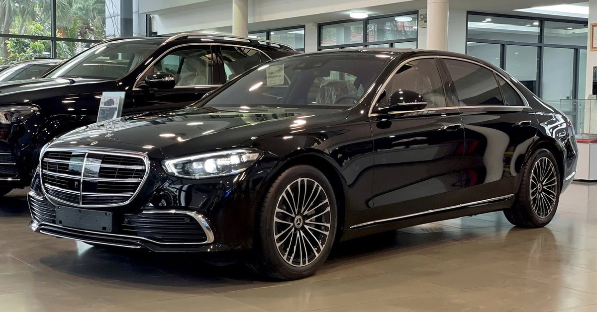 Tin tức giá xe: Mercedes-Benz S-Class giảm giá hơn 1,4 tỉ đồng tại đại lý, tiệm cận phân khúc dưới