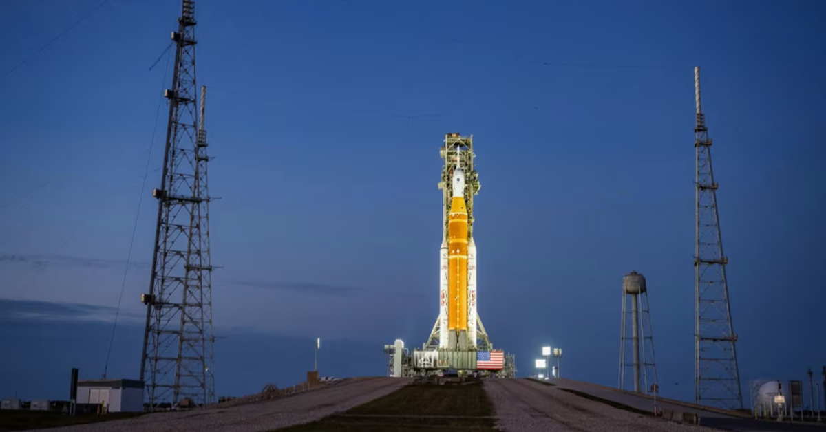 NASA chuẩn bị đưa người bay quanh Mặt trăng lần đầu sau hơn 50 năm