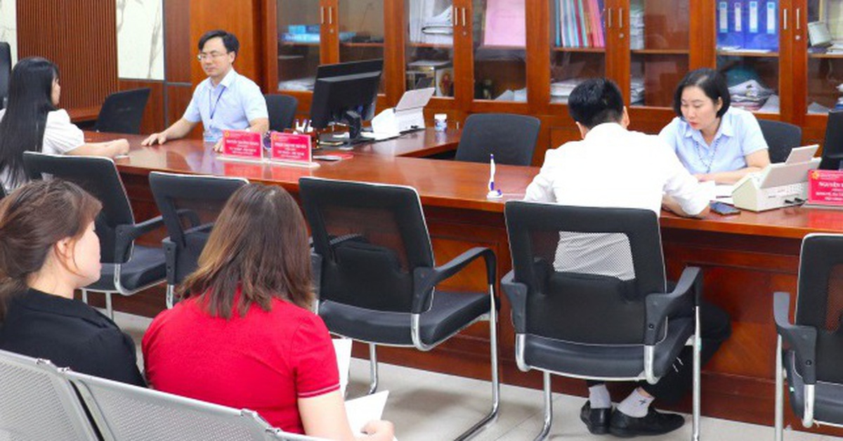 Tạm đình chỉ trưởng phòng và 3 cán bộ phường chậm trễ trong tham mưu, xử lý thủ tục hành chính