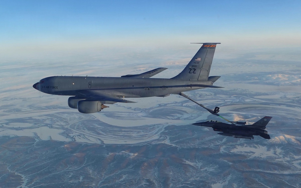 Tên lửa Iran đánh trúng 5 máy bay tiếp dầu Mỹ ở Saudi Arabia