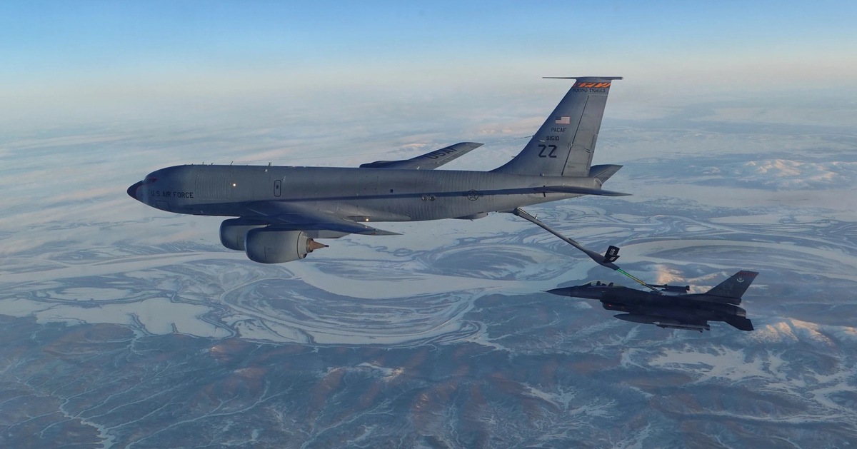 Tên lửa Iran đánh trúng 5 máy bay tiếp dầu Mỹ ở Saudi Arabia