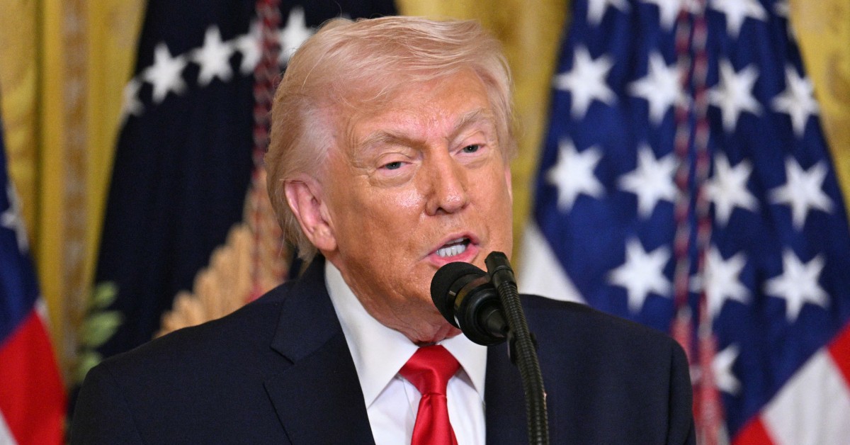 Ông Trump kêu gọi Trung Quốc và các nước đưa tàu đến bảo vệ eo biển Hormuz