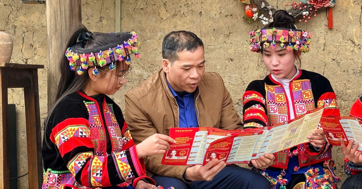 Bầu cử vui như Tết ở vùng cao