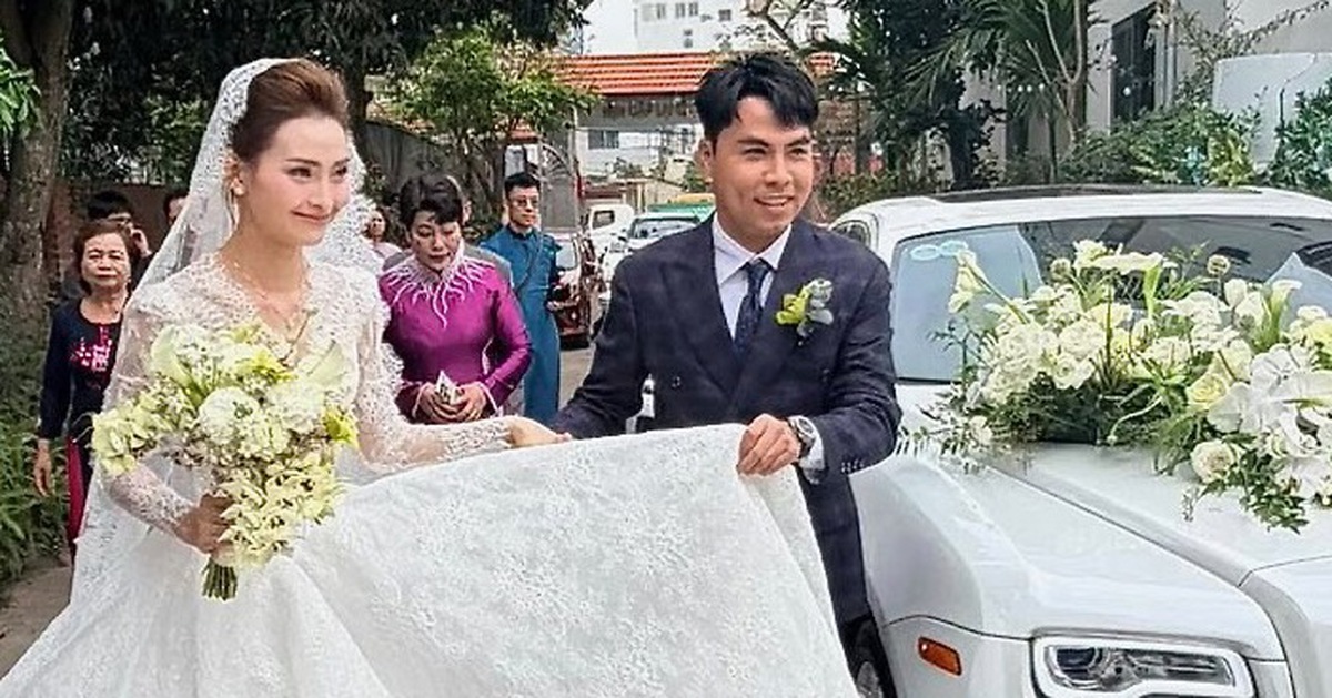 Cầu thủ Đức Huy và MC Mù Tạt làm đám cưới