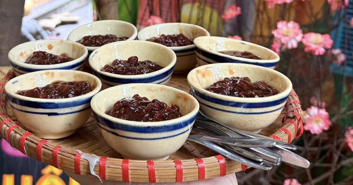 Ngày hội dân gian hay ngày hội đồ ăn nhanh? Bài đăng của phụ huynh gây bàn luận