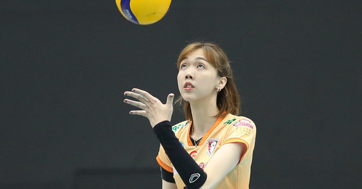 Cô gái Việt cao 1m95 và đồng đội vô địch chặng 2 bóng chuyền Thái Lan