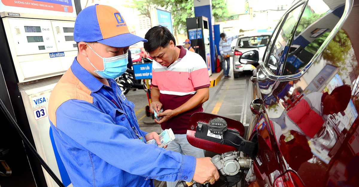 Bộ Công Thương tiếp tục phát thông tin mới về điều hành giá xăng dầu