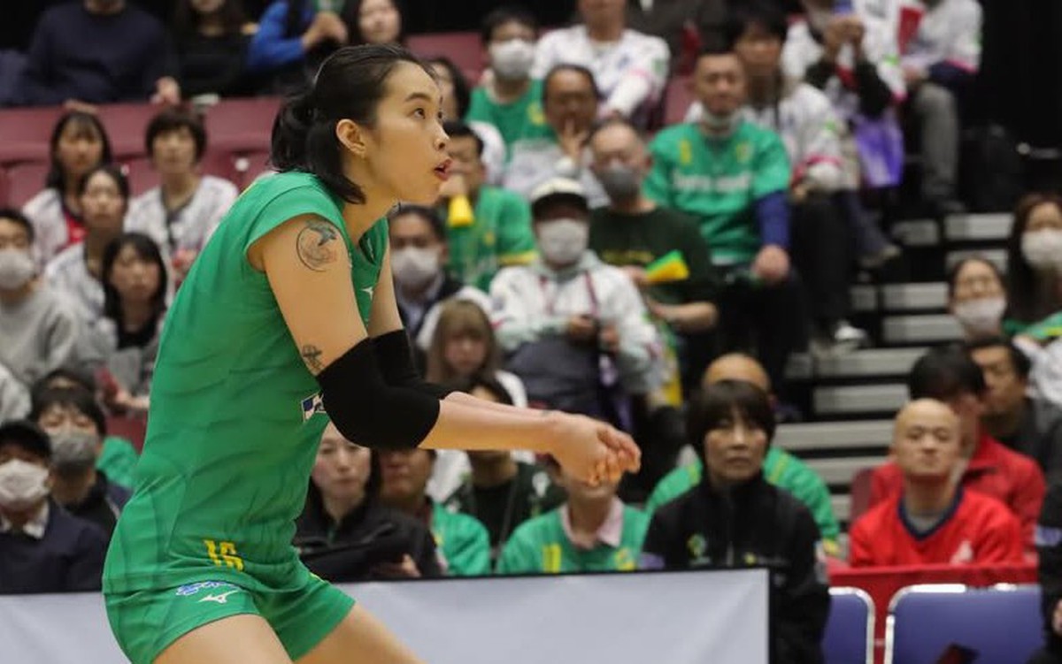 Thanh Thúy chạm trán đồng hương Bích Thủy tại Giải bóng chuyền Nhật Bản