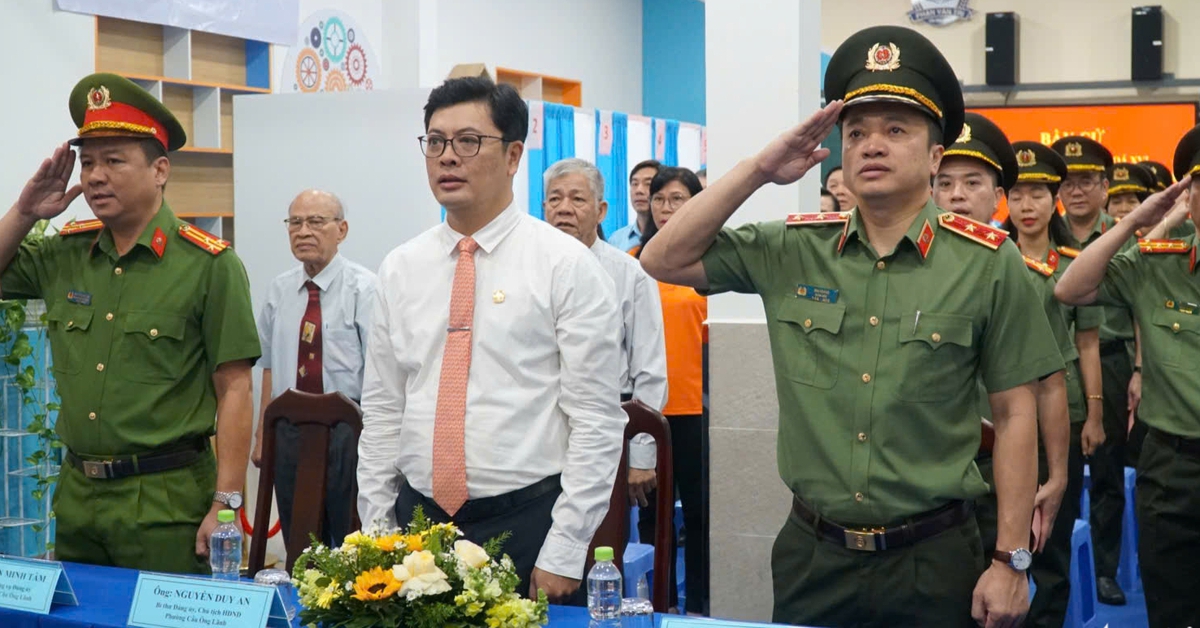 Lực lượng vũ trang TP.HCM trang nghiêm tham gia bầu cử