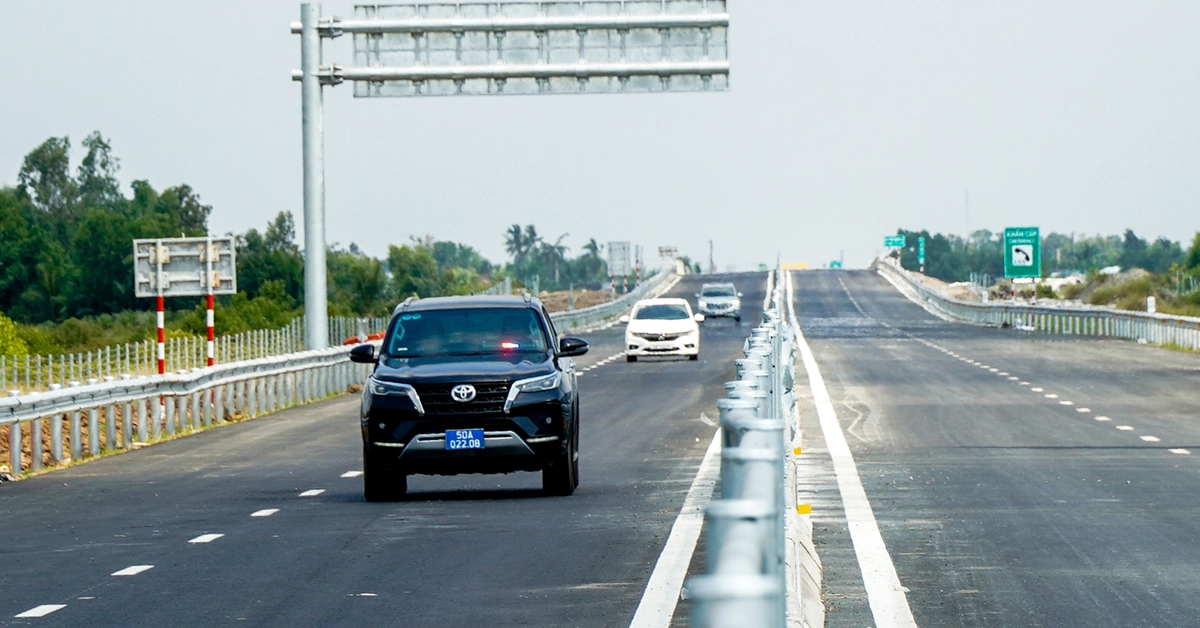 Đề xuất tạm dừng khai thác cao tốc Hậu Giang - Cà Mau từ ngày 16-3