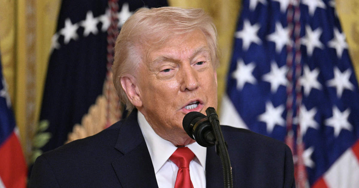 Ông Trump từ chối đề nghị hỗ trợ của Ukraine, nói ông Zelensky là ‘phương án cuối cùng’