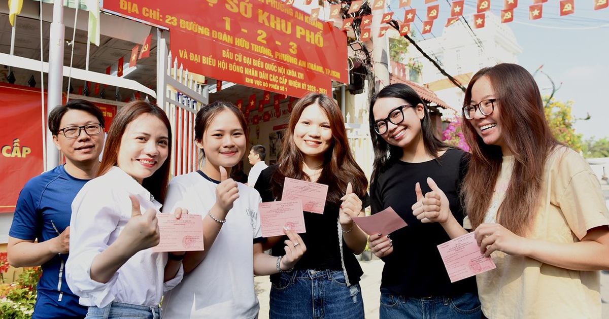 99,38 cử tri cả nước đi bỏ phiếu bầu cử đại biểu Quốc hội và HĐND các cấp