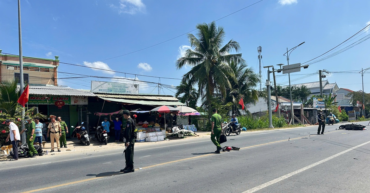 Hai xe máy tông nhau trực diện, 1 người chết, 2 người bị thương