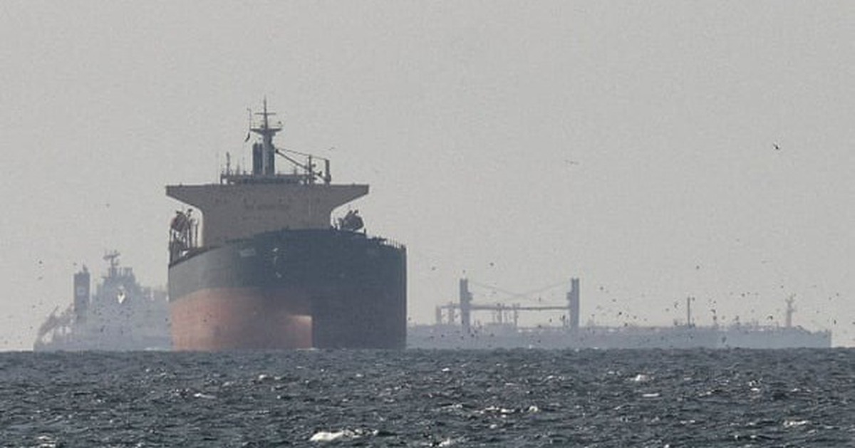 Anh tính dùng drone rà phá thủy lôi ở eo biển Hormuz