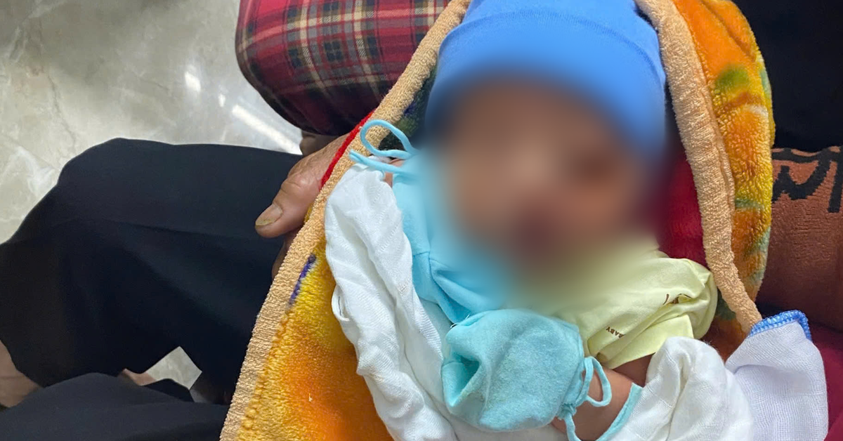 Tìm thân nhân bé sơ sinh bị bỏ rơi dưới hầm chui cao tốc Vũng Áng - Bùng