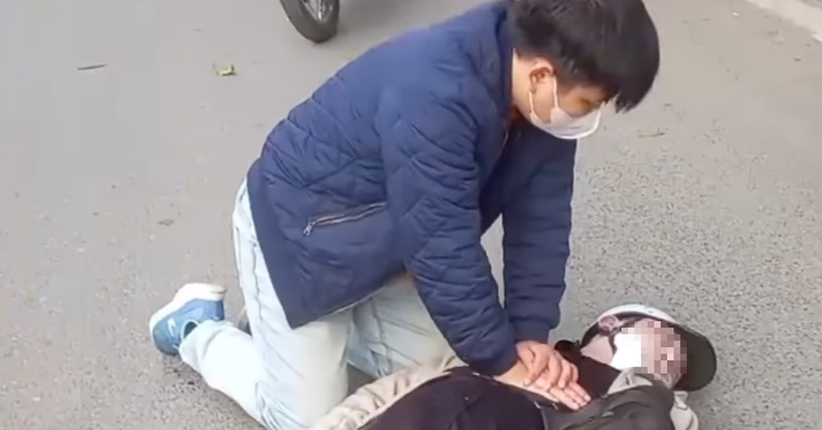 Nam thanh niên ngừng tuần hoàn sau tai nạn, được bác sĩ đi ngang ép tim cứu sống
