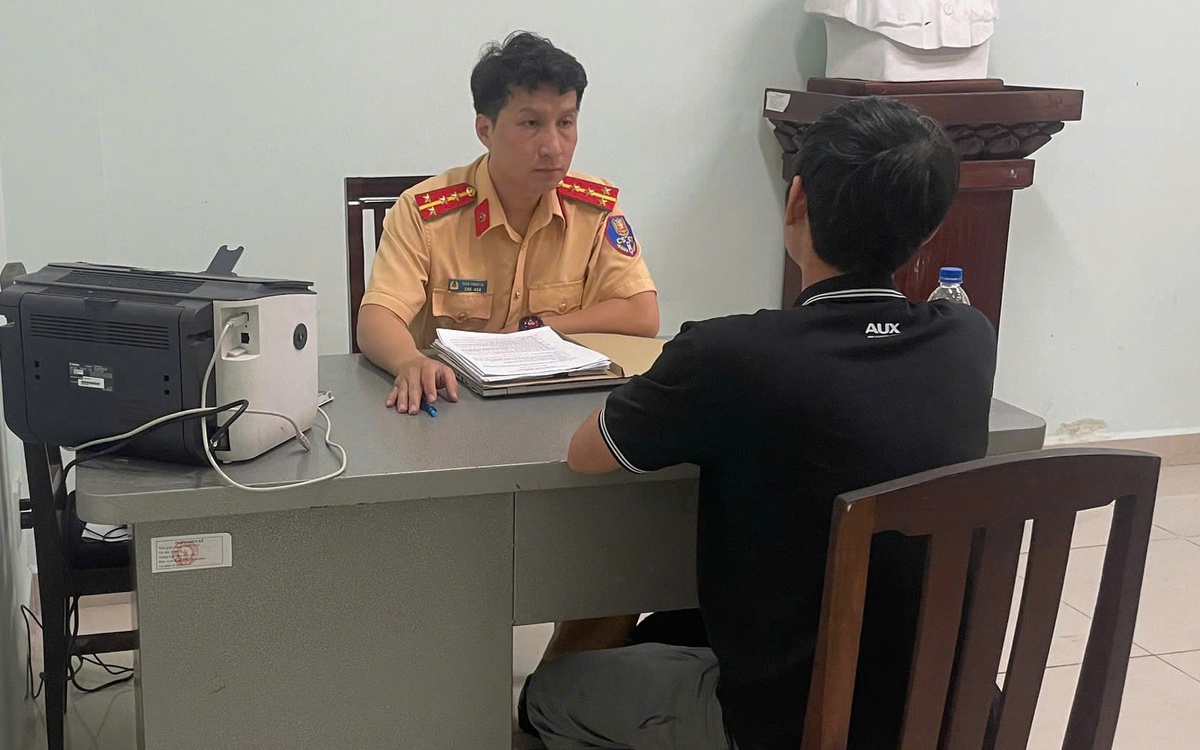 Đăng clip có cảnh sát giao thông kèm nội dung ‘cướp mất xe’, một người bị phạt 15 triệu đồng