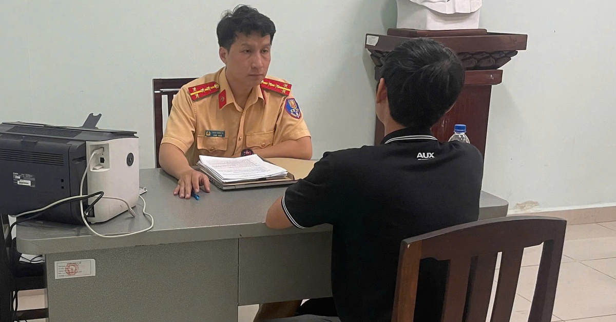 Đăng clip có cảnh sát giao thông kèm nội dung ‘cướp mất xe’, một người bị phạt 15 triệu đồng