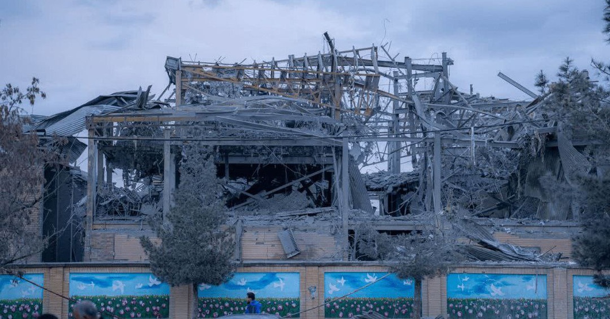 Nhiều vụ nổ rung chuyển thủ đô Tehran