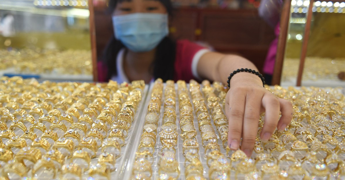 Chênh lệch giá vàng trong nước và thế giới lên đến 23,8 triệu đồng