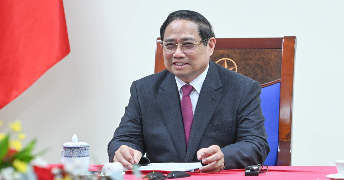 Thủ tướng Phạm Minh Chính điện đàm với Tổng thống Angola, đề nghị hỗ trợ thêm dầu thô và khí đốt