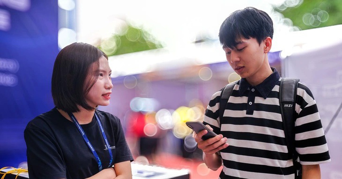 Hồ sơ xin việc, đừng quá sa đà vào hình thức để gây ấn tượng mà quên đi năng lực thực sự