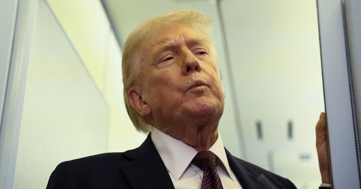 Ông Trump: Iran dùng AI dựng cảnh tấn công tàu sân bay Mỹ, tạo đám đông 250.000 người