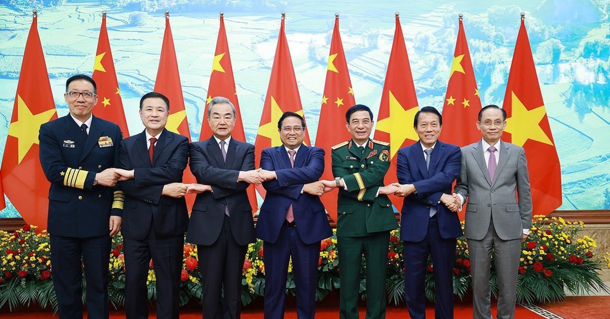 Thủ tướng Phạm Minh Chính tiếp ba bộ trưởng Trung Quốc